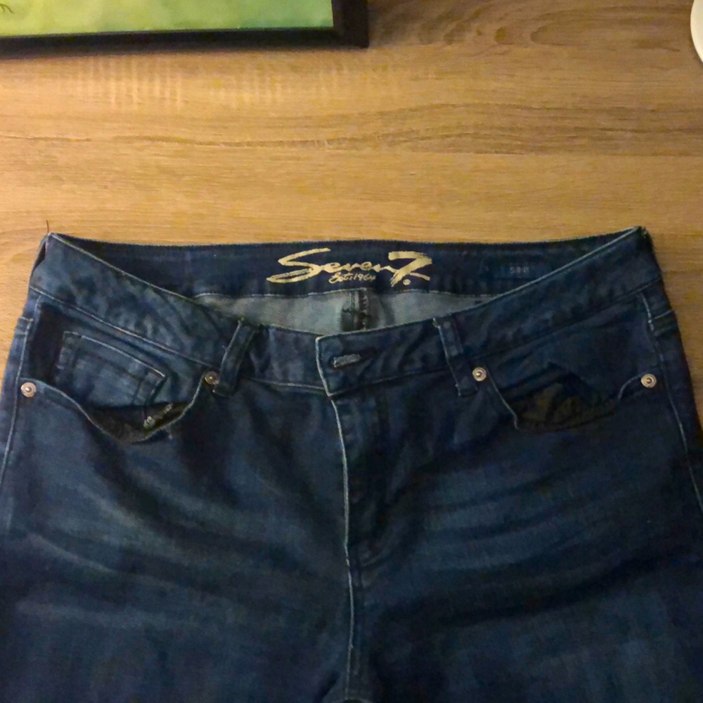 EUC SEVEN7 SKINNY JEANS SIZE 14 Dark wash jean, super stretchy and comfortable.